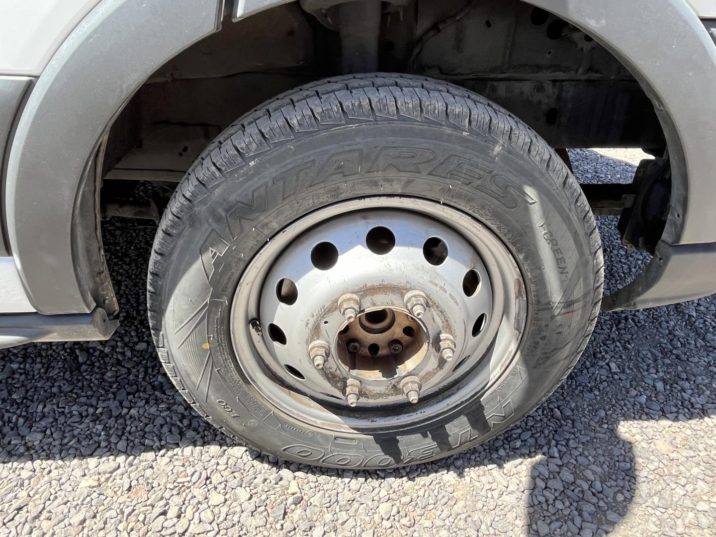 ./imagenes/INVOICE/2019/16421/CAMIONETA FORD T-350 (42).JPG